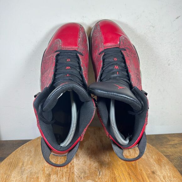 Athletic_Shoes